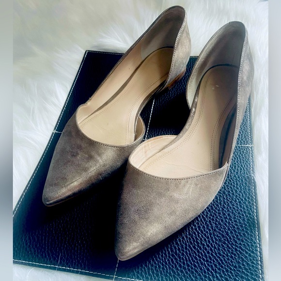 Marc Fisher Shoes - Marc Fisher Leather Sunny 4 Sz 8 Gold Flat Pointed Toe Women’s Slip on Shoes